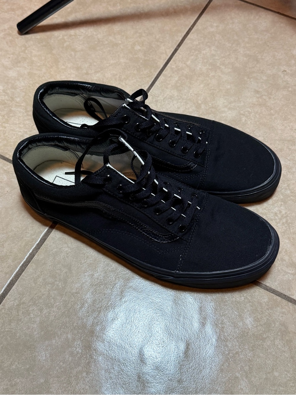 Vans Men's Low-Top Sneakers in Black